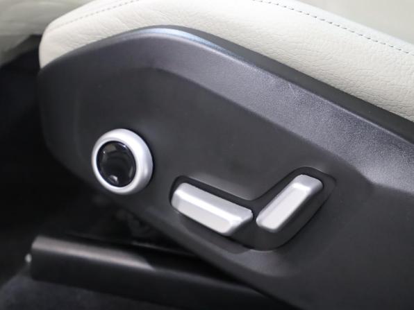 Volvo XC60 II с пробегом 2018 года, цена 3 390 000 рублей, 90807 км, внедорожник, Автокод Объявления