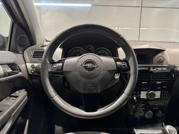 Opel Astra H Рестайлинг с пробегом 2008 года, цена 280 000 рублей, 237000 км, хэтчбек, Автокод Объявления