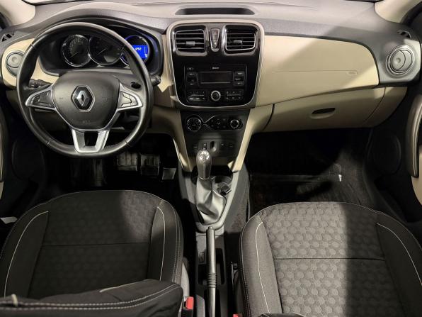 Renault Logan II Рестайлинг с пробегом 2018 года, цена 979 800 рублей, 160000 км, седан, Автокод Объявления