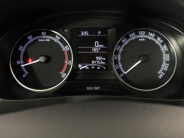 Skoda Rapid I Рестайлинг с пробегом 2018 года, цена 1 389 000 рублей, 84751 км, лифтбек, Автокод Объявления