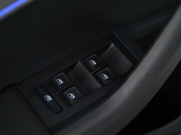 Skoda Octavia III (A7) Рестайлинг с пробегом 2019 года, цена 2 449 077 рублей, 135920 км, лифтбек, Автокод Объявления