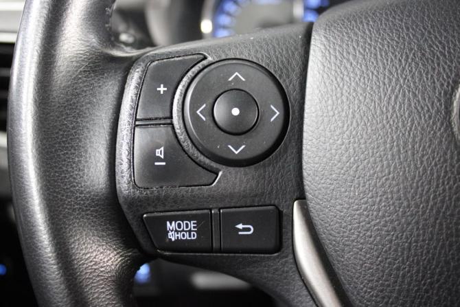 Toyota Corolla XI (E160 E170 E180) с пробегом 2014 года, цена 1 550 000 рублей, 81000 км, седан, Автокод Объявления