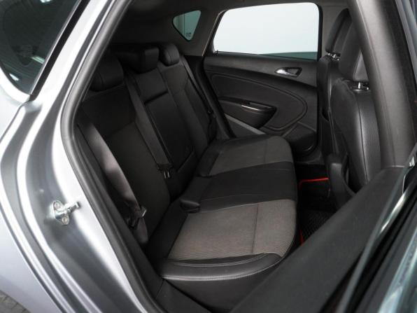 Opel Astra J с пробегом 2010 года, цена 700 000 рублей, 211752 км, хэтчбек, Автокод Объявления
