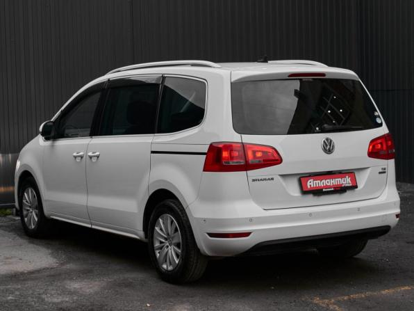 Volkswagen Sharan II с пробегом 2012 года, цена 1 350 000 рублей, 121743 км, минивэн, Автокод Объявления