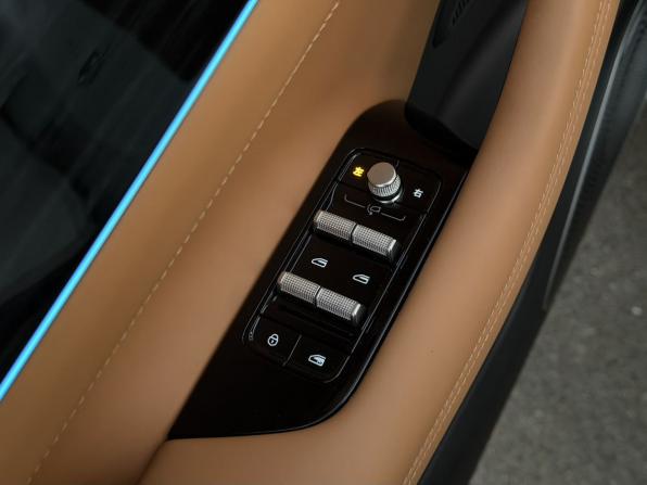 Geely Atlas II с пробегом 2026 года, цена 3 250 000 рублей, 25 км, внедорожник, Автокод Объявления