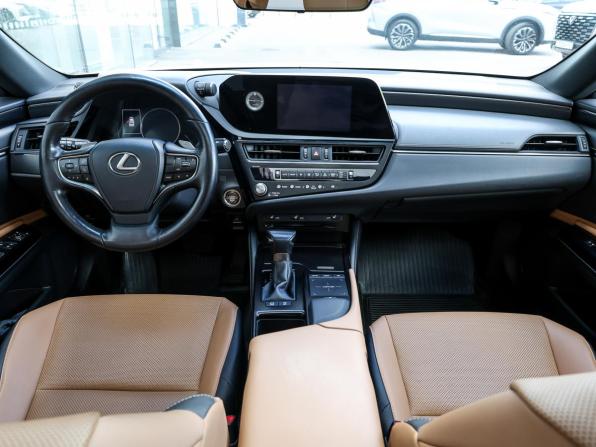 Lexus ES VII Рестайлинг с пробегом 2021 года, цена 3 698 000 рублей, 106300 км, седан, Автокод Объявления