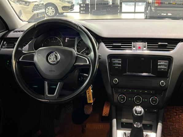 Skoda Octavia III (A7) с пробегом 2015 года, цена 1 280 000 рублей, 255633 км, лифтбек, Автокод Объявления