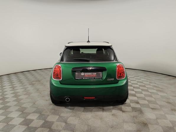Mini Hatch III (F55/F56) Рестайлинг с пробегом 2021 года, цена 2 099 000 рублей, 99885 км, хэтчбек, Автокод Объявления