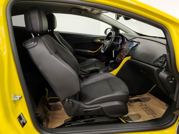 Opel Astra J Рестайлинг с пробегом 2013 года, цена 609 800 рублей, 201381 км, хэтчбек, Автокод Объявления