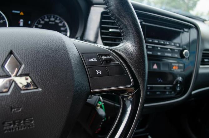 Mitsubishi Outlander III Рестайлинг 2 с пробегом 2017 года, цена 1 628 000 рублей, 190000 км, внедорожник, Автокод Объявления
