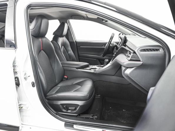 Toyota Camry VIII (XV70) Рестайлинг с пробегом 2022 года, цена 3 328 000 рублей, 105068 км, седан, Автокод Объявления