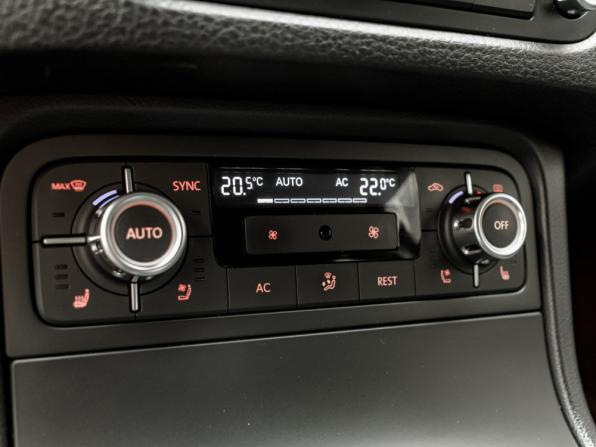Volkswagen Touareg II с пробегом 2012 года, цена 1 730 000 рублей, 239372 км, внедорожник, Автокод Объявления