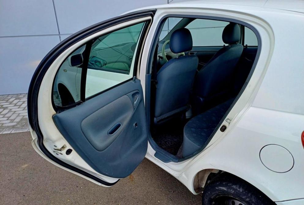 Toyota Vitz I (P10) Абакан  - изображение 14