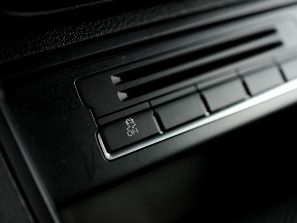 Volkswagen Tiguan I Рестайлинг с пробегом 2013 года, цена 1 569 000 рублей, 178903 км, внедорожник, Автокод Объявления