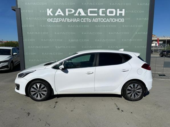 Kia Ceed II Рестайлинг с пробегом 2018 года, цена 1 365 000 рублей, 179540 км, хэтчбек, Автокод Объявления