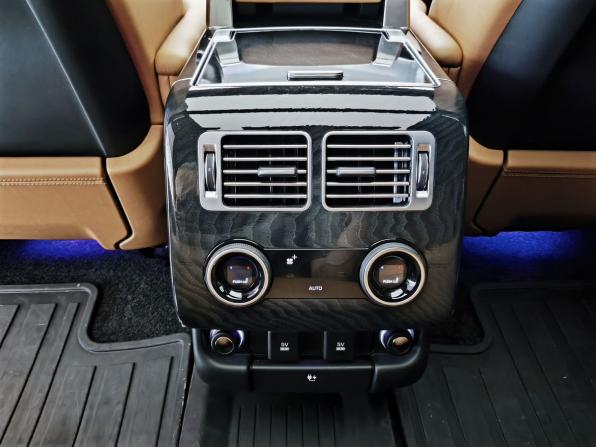 Land Rover Range Rover IV Рестайлинг с пробегом 2018 года, цена 6 290 000 рублей, 109335 км, внедорожник, Автокод Объявления