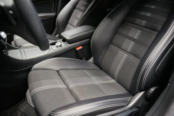 Mercedes-Benz GLA I (X156) Рестайлинг с пробегом 2019 года, цена 2 483 000 рублей, 75000 км, внедорожник, Автокод Объявления