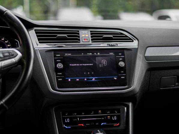 Volkswagen Tiguan II Рестайлинг с пробегом 2021 года, цена 2 330 000 рублей, 116984 км, внедорожник, Автокод Объявления