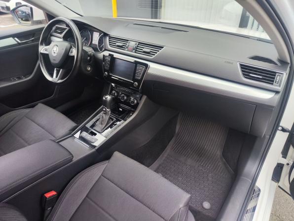 Skoda Superb III с пробегом 2018 года, цена 1 980 000 рублей, 98192 км, лифтбек, Автокод Объявления