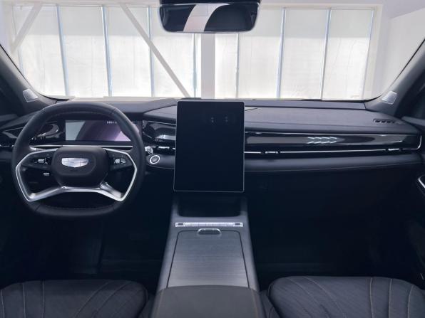Geely Preface I с пробегом 2025 года, цена 3 429 990 рублей, 15 км, седан, Автокод Объявления