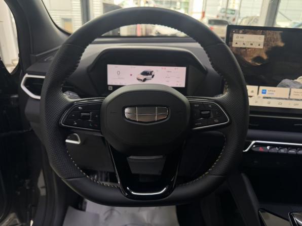 Geely Coolray I Рестайлинг с пробегом 2025 года, цена 2 400 000 рублей, 35 км, внедорожник, Автокод Объявления