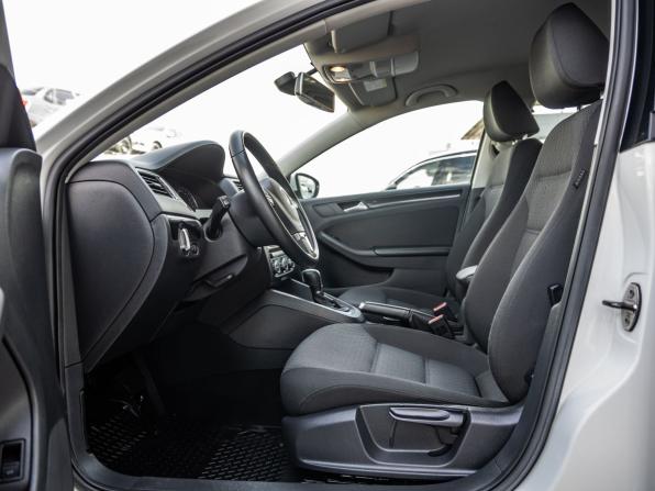 Volkswagen Jetta VI с пробегом 2013 года, цена 1 528 000 рублей, 30683 км, седан, Автокод Объявления