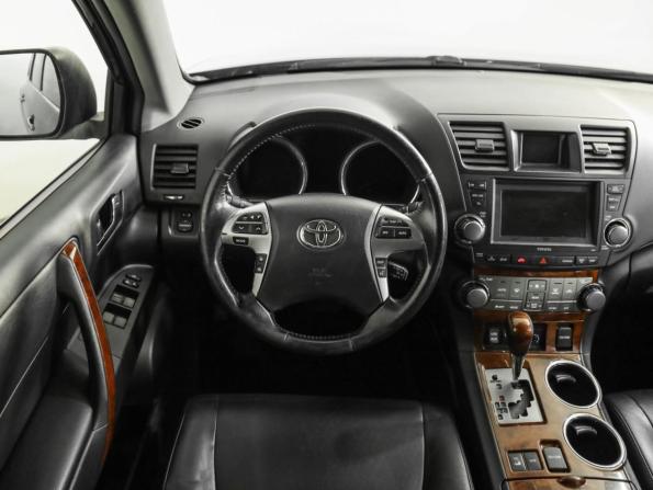 Toyota Highlander II (XU40) Рестайлинг с пробегом 2012 года, цена 1 649 000 рублей, 239057 км, внедорожник, Автокод Объявления