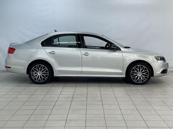 Volkswagen Jetta VI с пробегом 2011 года, цена 979 000 рублей, 160951 км, седан, Автокод Объявления