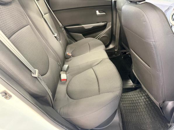Kia Rio III Рестайлинг с пробегом 2016 года, цена 950 000 рублей, 173071 км, седан, Автокод Объявления