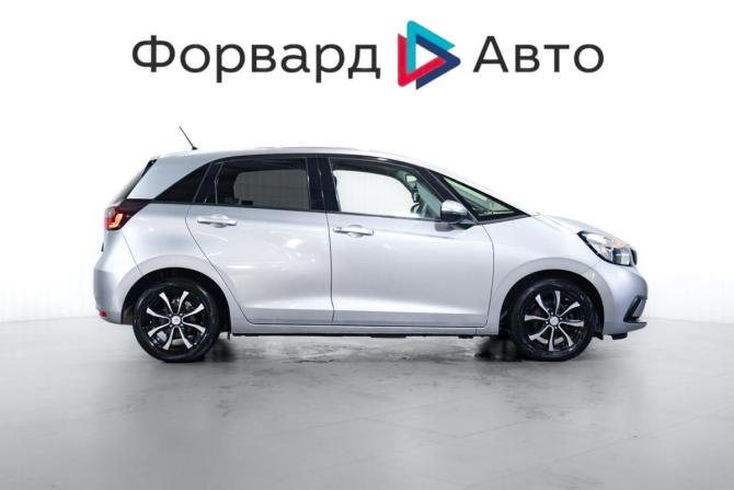 Honda Fit IV с пробегом 2022 года, цена 1 410 000 рублей, 51060 км, хэтчбек, Автокод Объявления