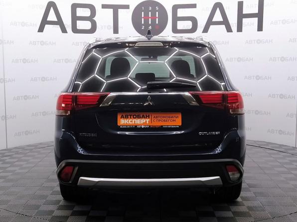 Mitsubishi Outlander III Рестайлинг 2 с пробегом 2018 года, цена 1 694 000 рублей, 101050 км, внедорожник, Автокод Объявления