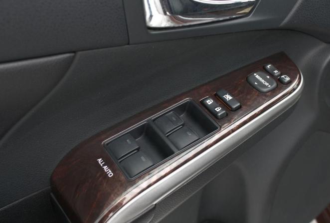 Toyota Camry VII (XV50) Рестайлинг с пробегом 2017 года, цена 2 050 000 рублей, 181108 км, седан, Автокод Объявления