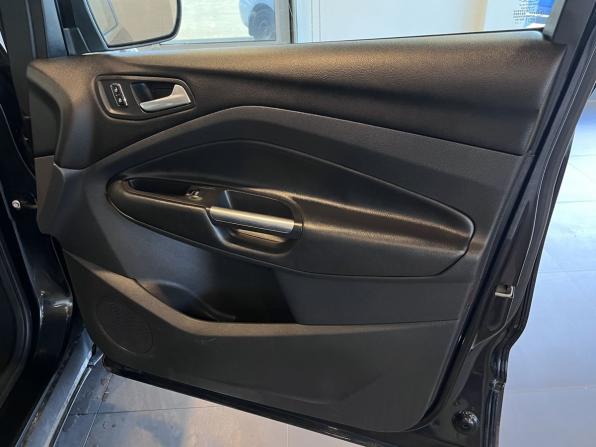 Ford Kuga II с пробегом 2013 года, цена 1 050 000 рублей, 164986 км, внедорожник, Автокод Объявления