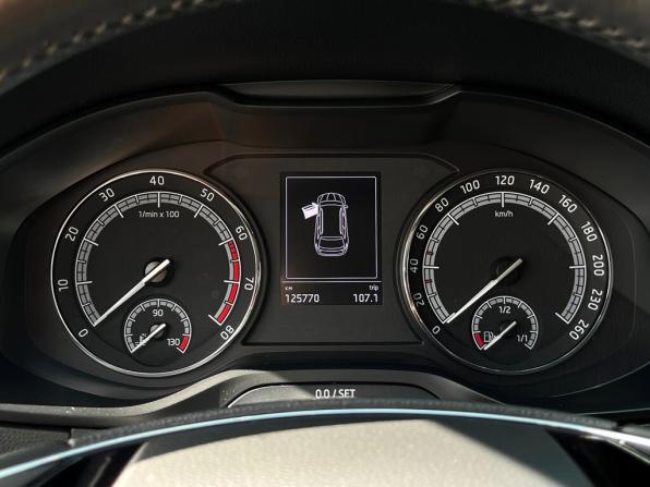 Skoda Karoq I с пробегом 2022 года, цена 2 352 600 рублей, 125770 км, внедорожник, Автокод Объявления