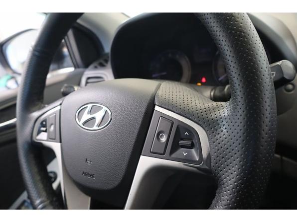 Hyundai Solaris I с пробегом 2013 года, цена 664 000 рублей, 209842 км, седан, Автокод Объявления