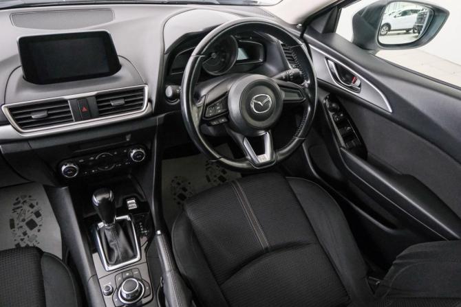 Mazda Axela III Рестайлинг с пробегом 2018 года, цена 1 549 000 рублей, 100857 км, хэтчбек, Автокод Объявления