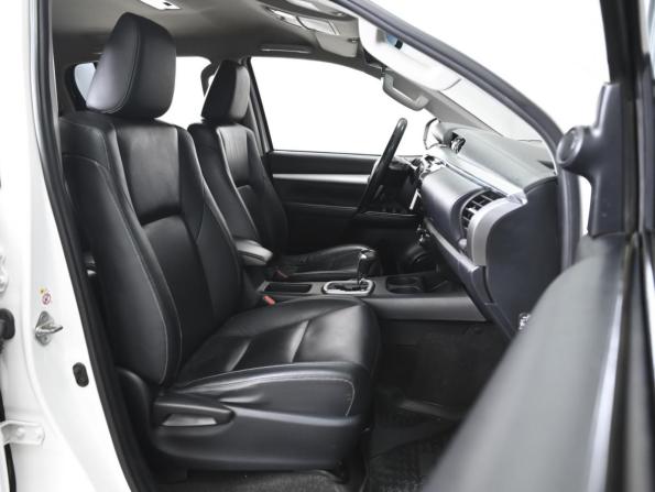 Toyota Hilux VIII с пробегом 2016 года, цена 2 889 000 рублей, 360503 км, offers.body_type.unknown, Автокод Объявления