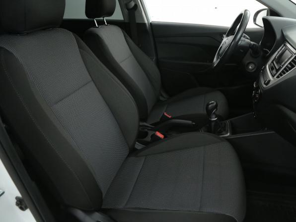 Hyundai Solaris II с пробегом 2019 года, цена 1 400 000 рублей, 36750 км, седан, Автокод Объявления