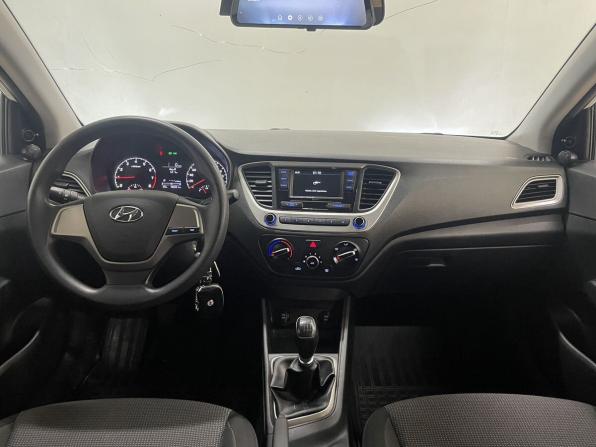 Hyundai Solaris II с пробегом 2019 года, цена 1 050 000 рублей, 196060 км, седан, Автокод Объявления