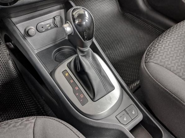 Kia Rio III Рестайлинг с пробегом 2017 года, цена 1 280 000 рублей, 95773 км, седан, Автокод Объявления