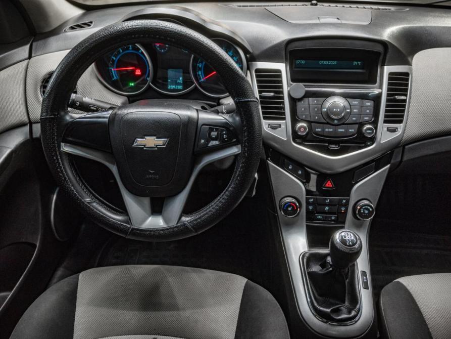 Chevrolet Cruze I Челябинск  - изображение 22