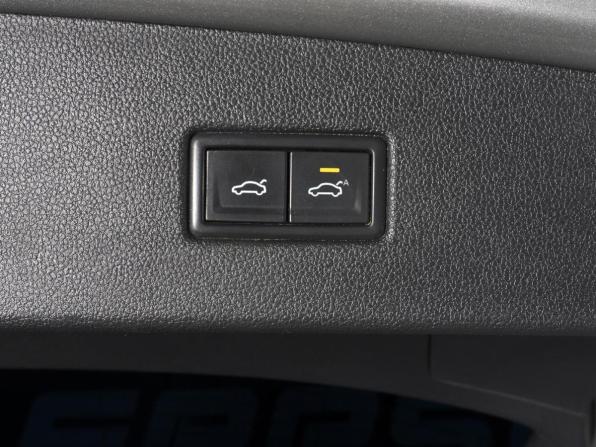 Volkswagen Tiguan II Рестайлинг с пробегом 2021 года, цена 3 150 000 рублей, 80494 км, внедорожник, Автокод Объявления