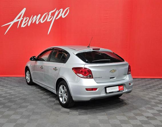 Chevrolet Cruze I Рестайлинг с пробегом 2012 года, цена 750 000 рублей, 140000 км, хэтчбек, Автокод Объявления