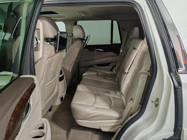 Cadillac Escalade IV с пробегом 2015 года, цена 2 999 000 рублей, 253776 км, внедорожник, Автокод Объявления