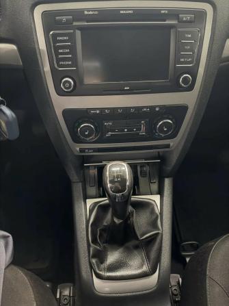 Skoda Octavia II (A5) Рестайлинг с пробегом 2013 года, цена 960 000 рублей, 124600 км, лифтбек, Автокод Объявления