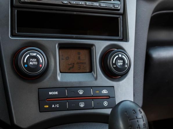 Kia Carens II (UN) с пробегом 2007 года, цена 920 000 рублей, 58589 км, компактвэн, Автокод Объявления