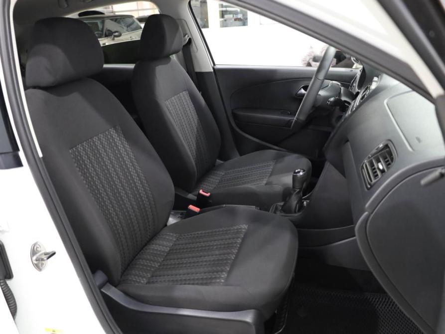 Volkswagen Polo V Рестайлинг Ростов-на-Дону  - изображение 8
