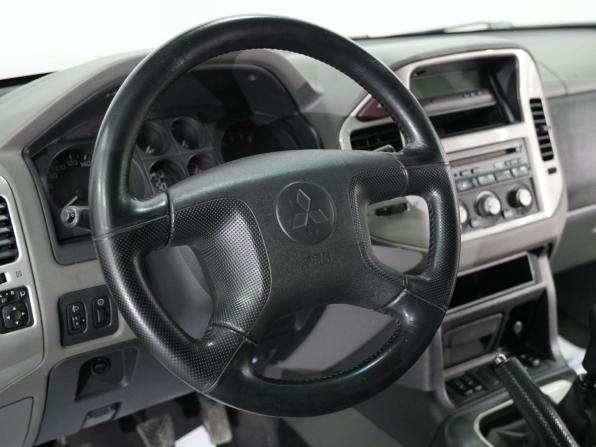 Mitsubishi Pajero III Рестайлинг с пробегом 2004 года, цена 990 000 рублей, 240000 км, внедорожник, Автокод Объявления
