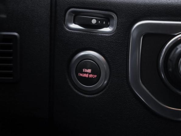 Land Rover Discovery IV Рестайлинг с пробегом 2014 года, цена 2 799 000 рублей, 118471 км, внедорожник, Автокод Объявления