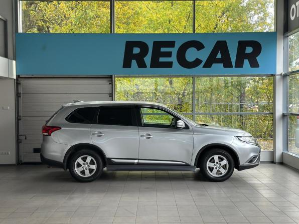 Mitsubishi Outlander III Рестайлинг 3 с пробегом 2020 года, цена 2 435 000 рублей, 58282 км, внедорожник, Автокод Объявления